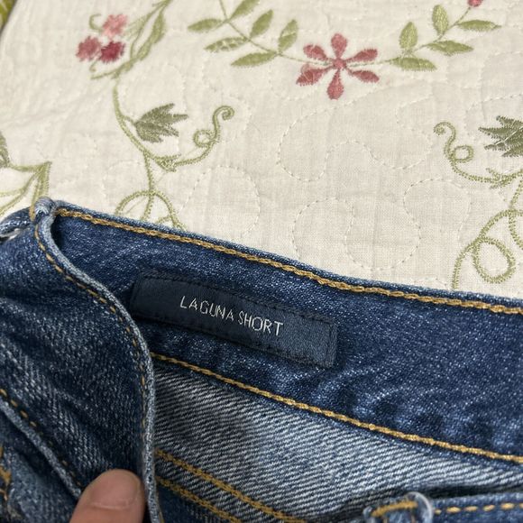 Lucky Brand Jean Shorts Womens 8/29 ( 33 waist) Laguna Short Med Blue Wash Denim - Picture 7 of 10